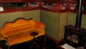 Parlor Room Vintage Couch - Comstock Saloon